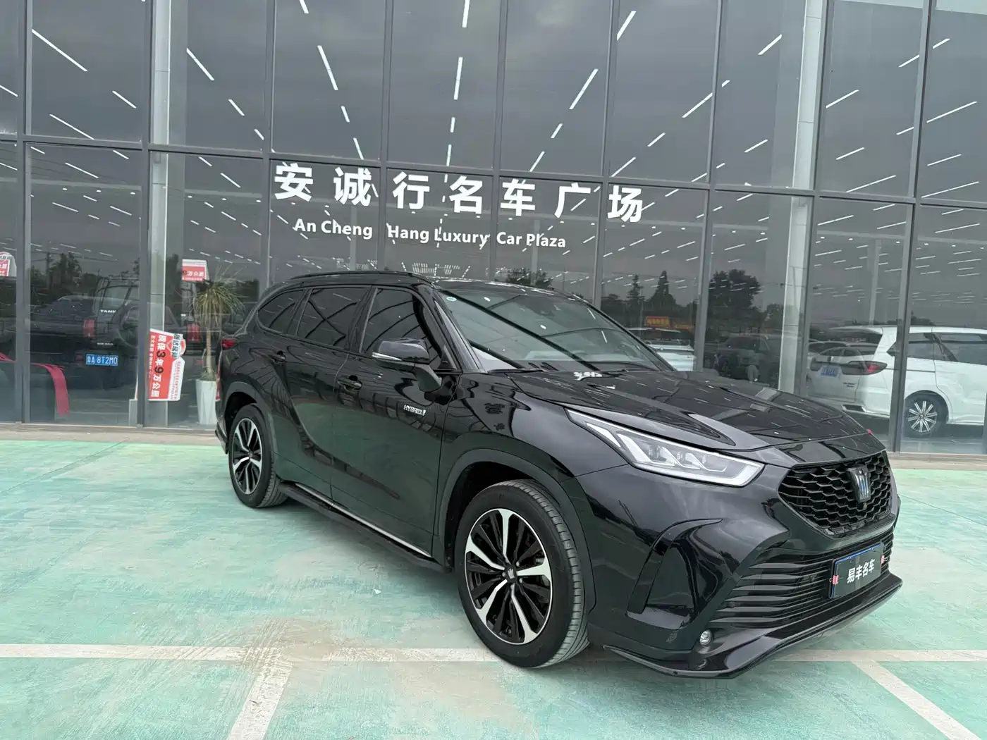Toyota Crown Kluger 2021 2.5L HEV AWD Flagship Edition фото 3