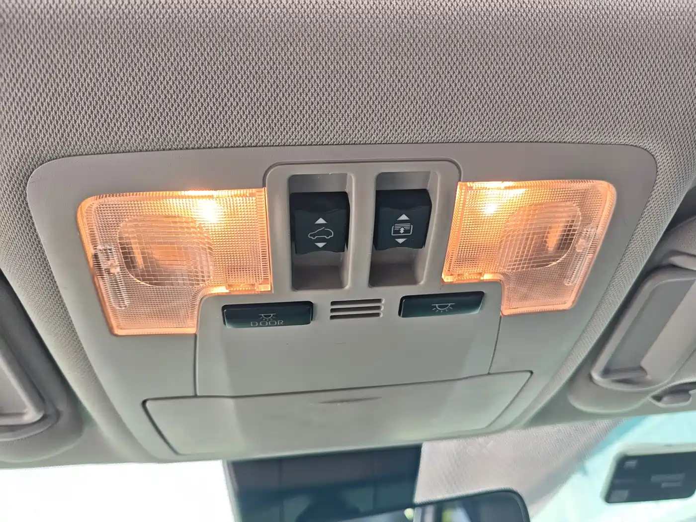 Toyota Highlander 2018 2.0T 2WD Luxury 7-seater (China V) фото 30