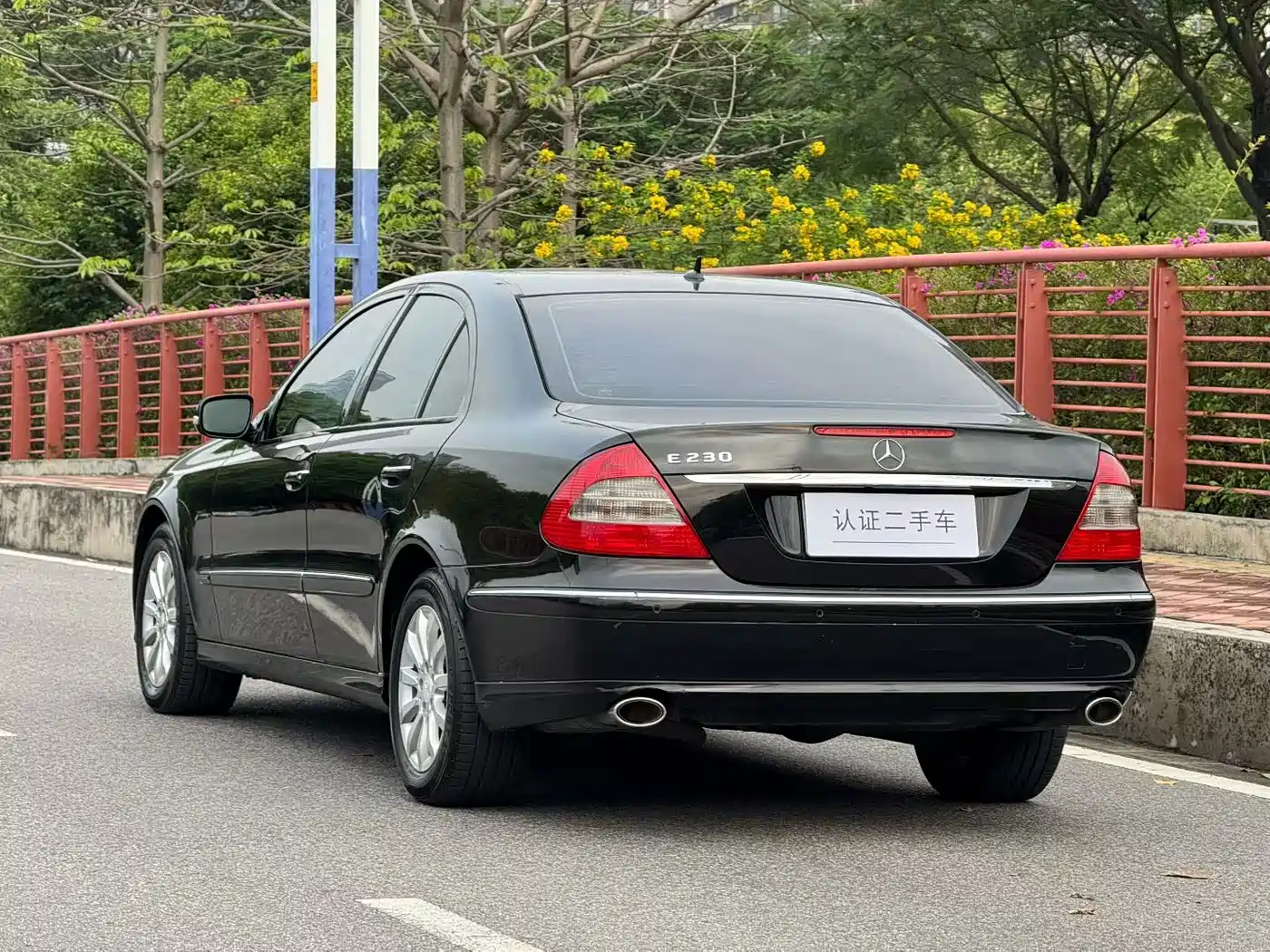 Mercedes-Benz E-Class 2007 Model E 230 Elegance фото 5