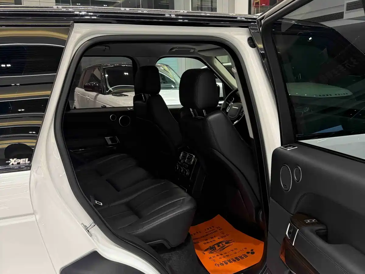 Land Rover Range Rover фото 12