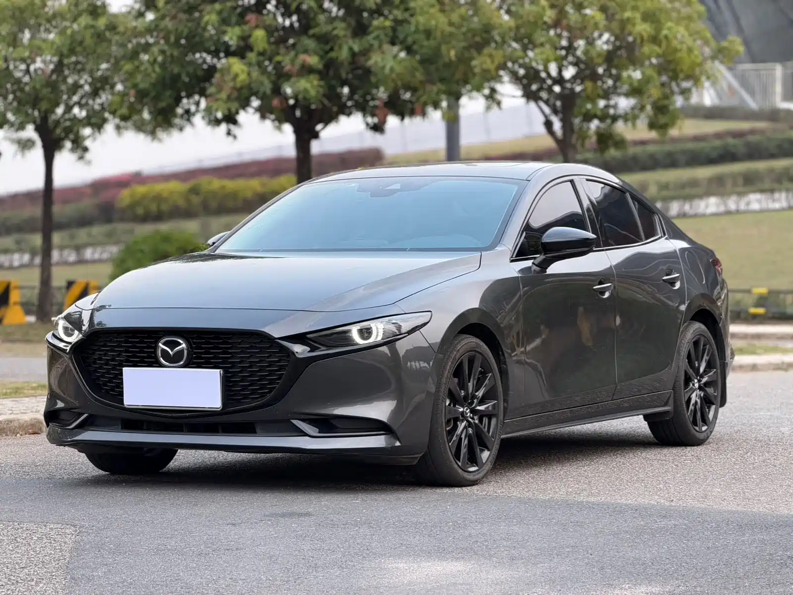 Фото 2 - Mazda Mazda 3