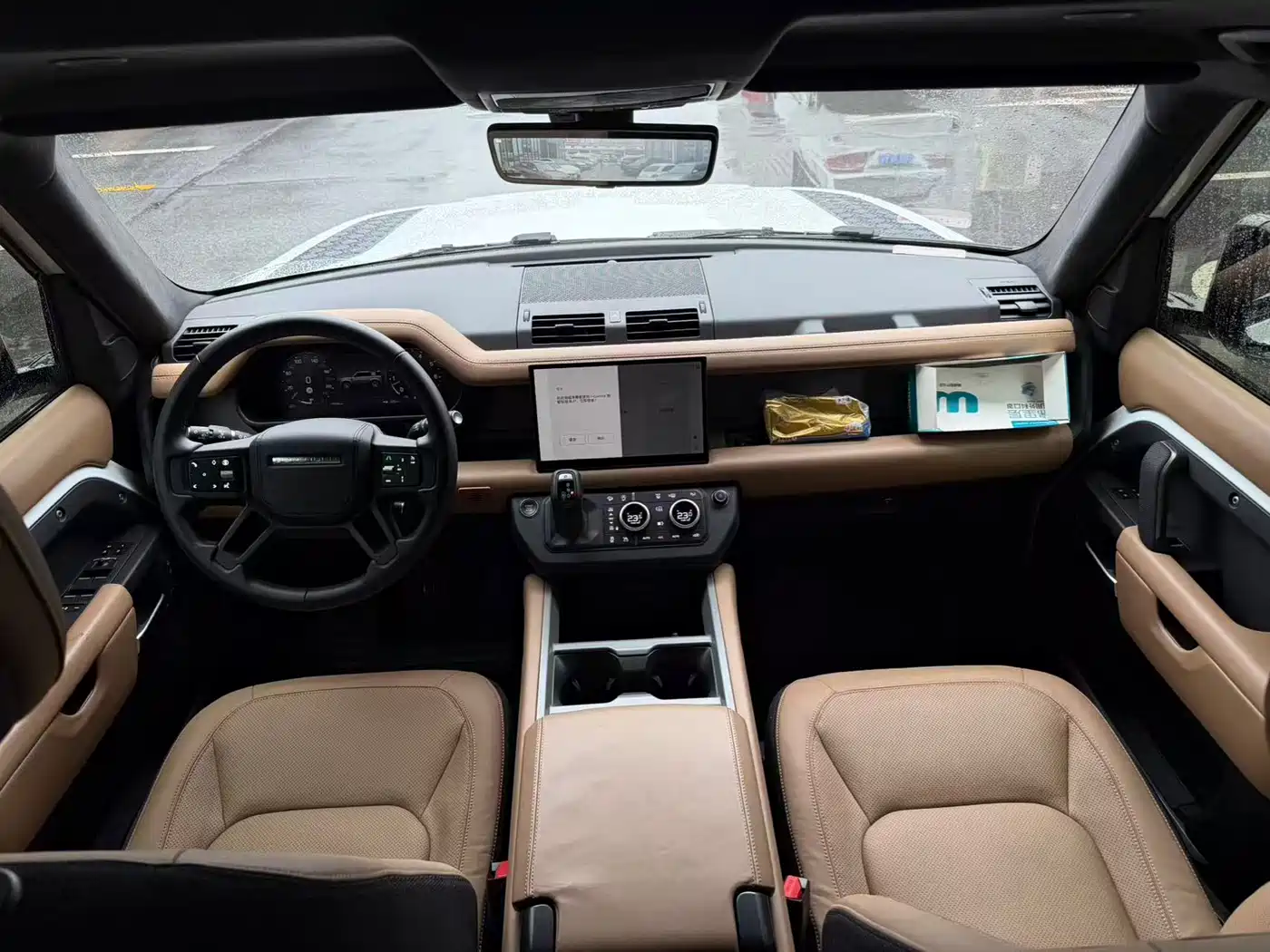 Land Rover Defender 2025 110 3.0T P400 -Dynamic HSE фото 6