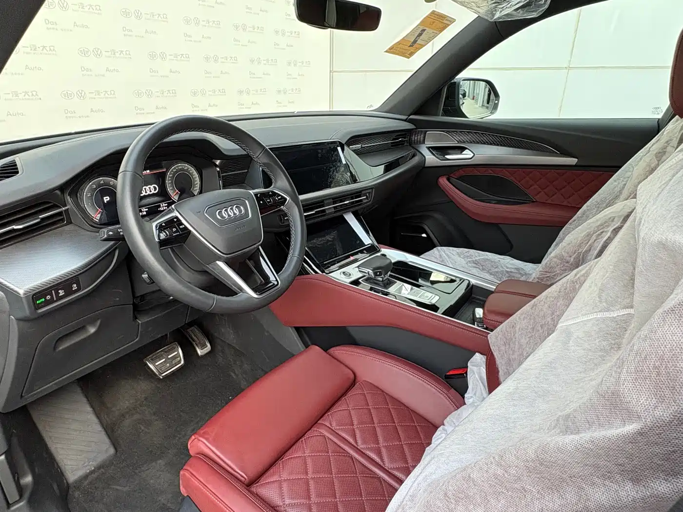 Audi Q6 2024 45 TFSI quattro Black Warrior Edition 6-seater фото 8