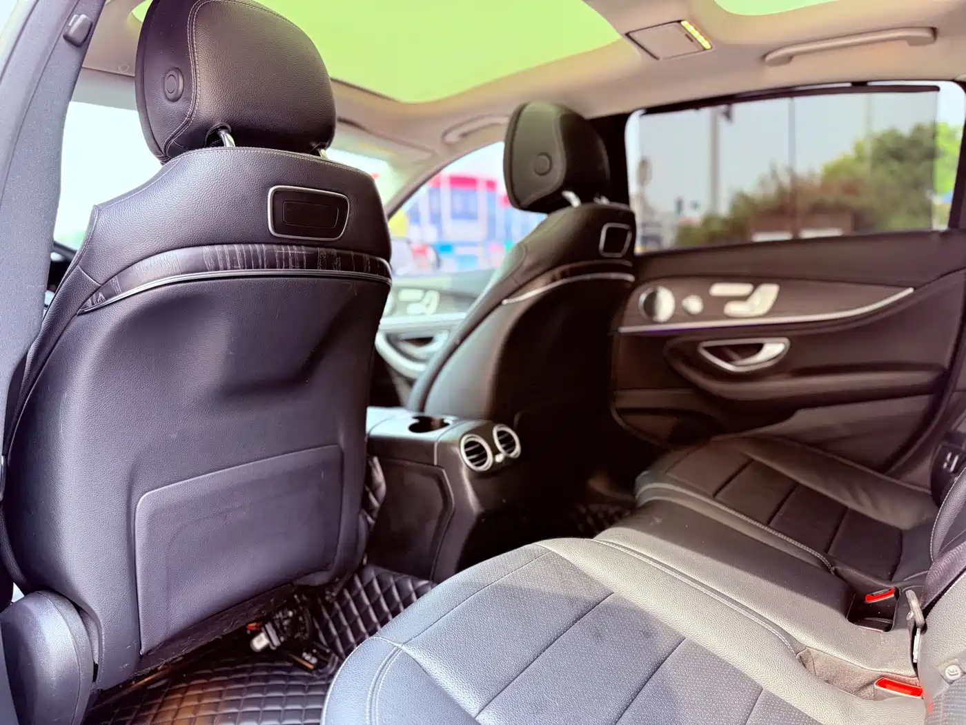 Mercedes-Benz E-Class 2019 Facelift E 300 L Sport Fashion фото 10