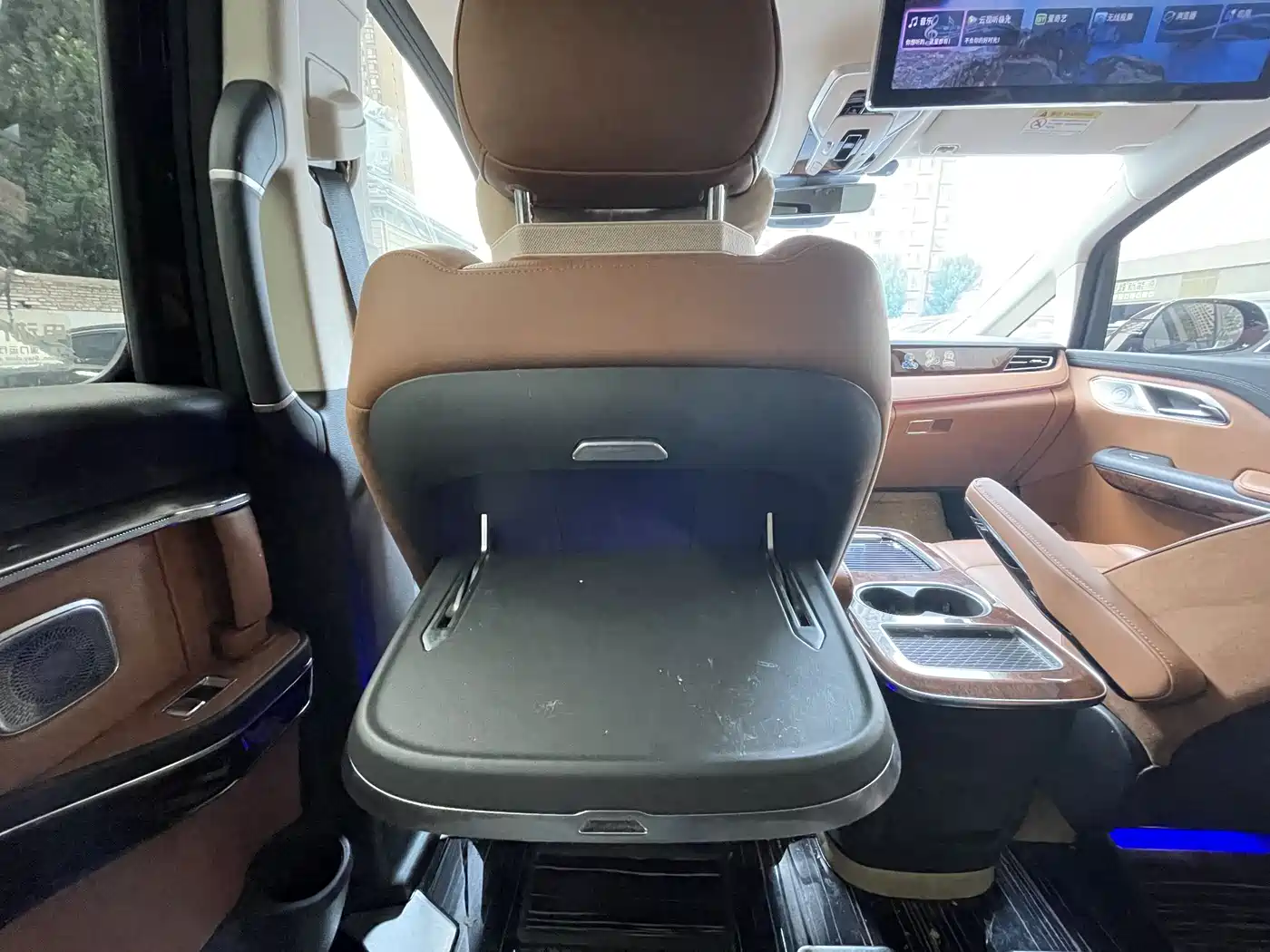 Hongqi HQ9 PHEV 2025 2024 Model 2.0T AWD Luxury Edition