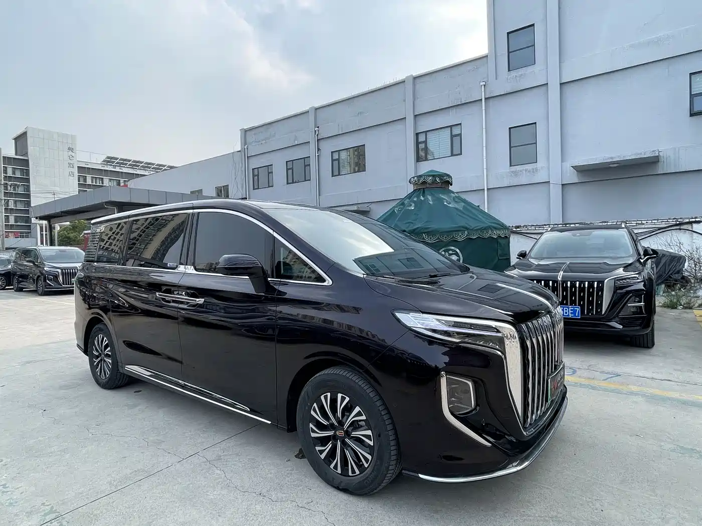 Hongqi HQ9 PHEV 2025 2024 Model 2.0T AWD Luxury Edition