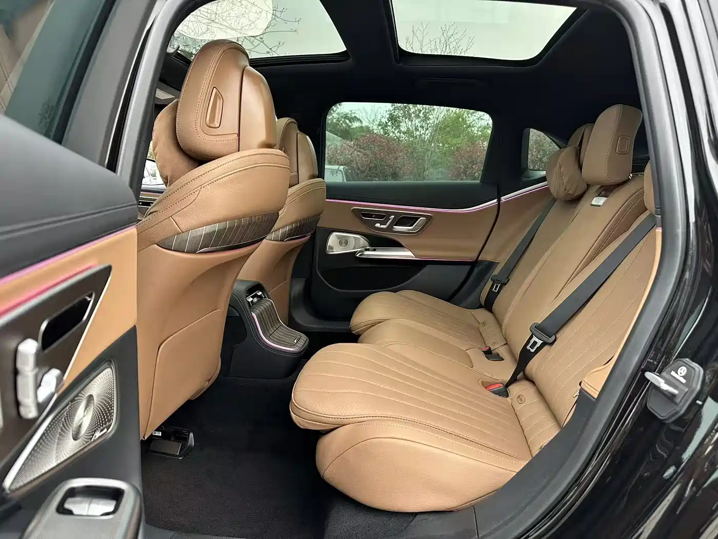 Mercedes-Benz E-Class 2025 E 300 L Luxury фото 9