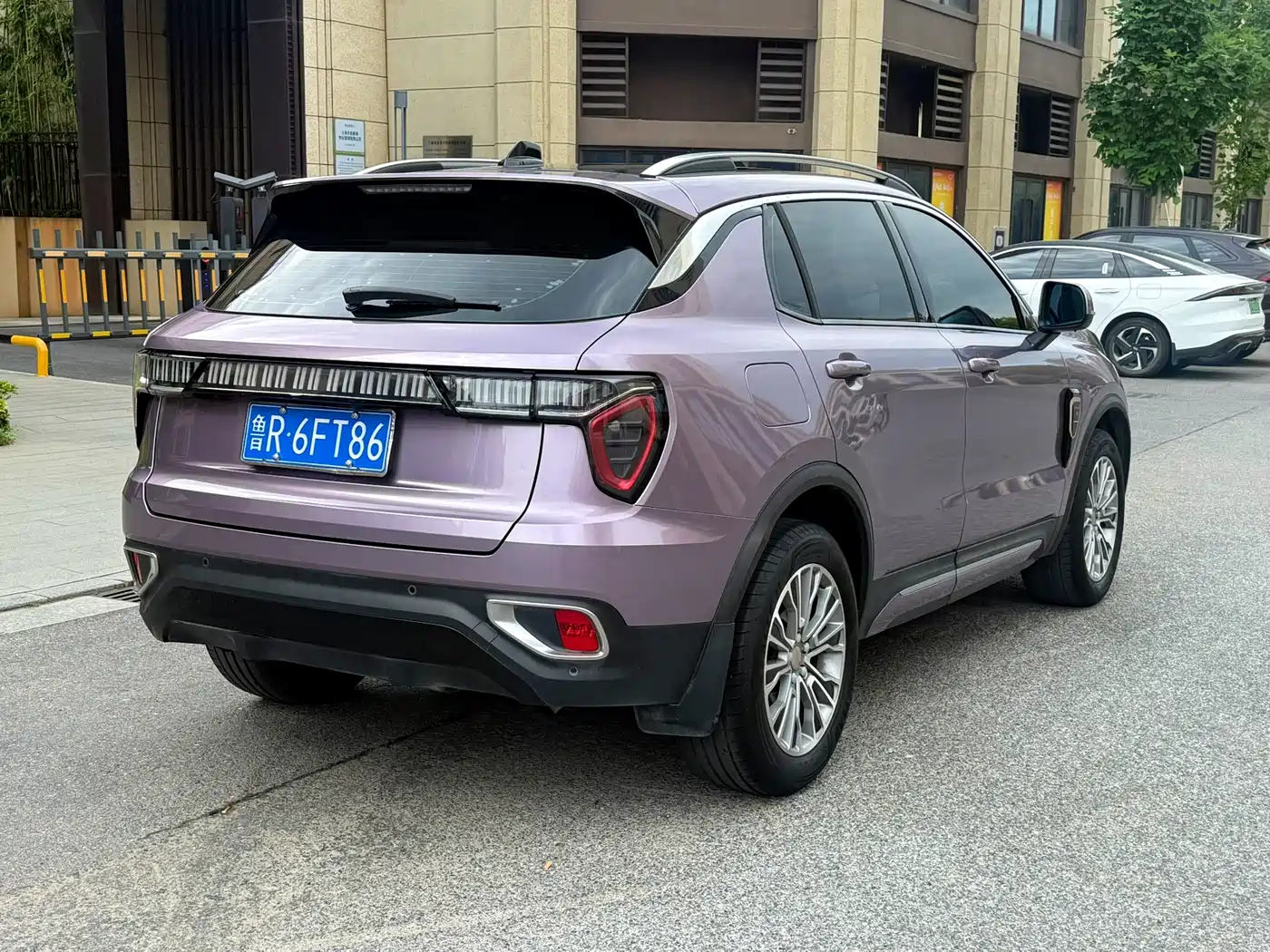 Lynk & Co 01 2018 2.0T 2WD Type+ Edition фото 9