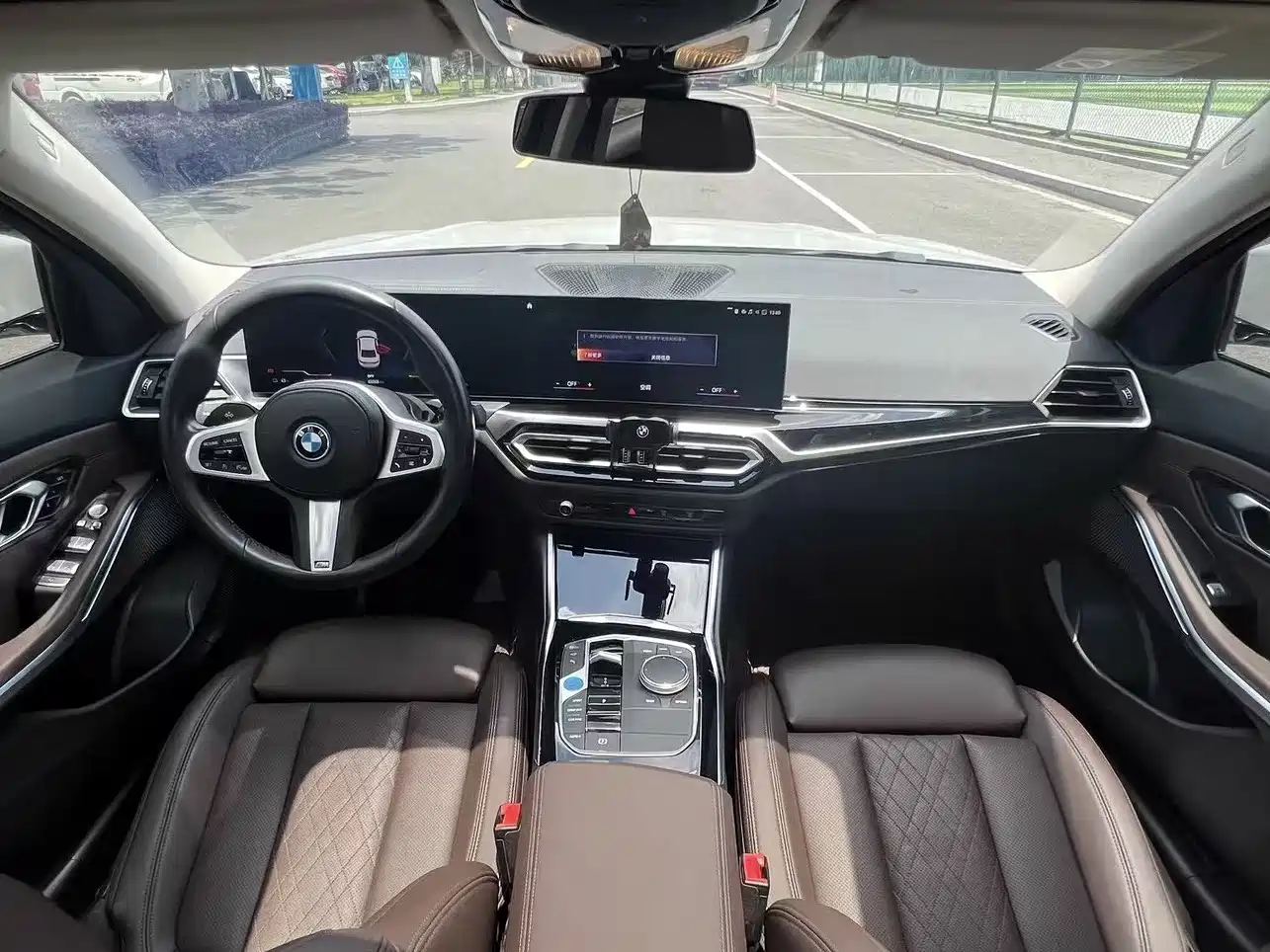 BMW i3 2023 eDrive 40 L Shadowline Package фото 8