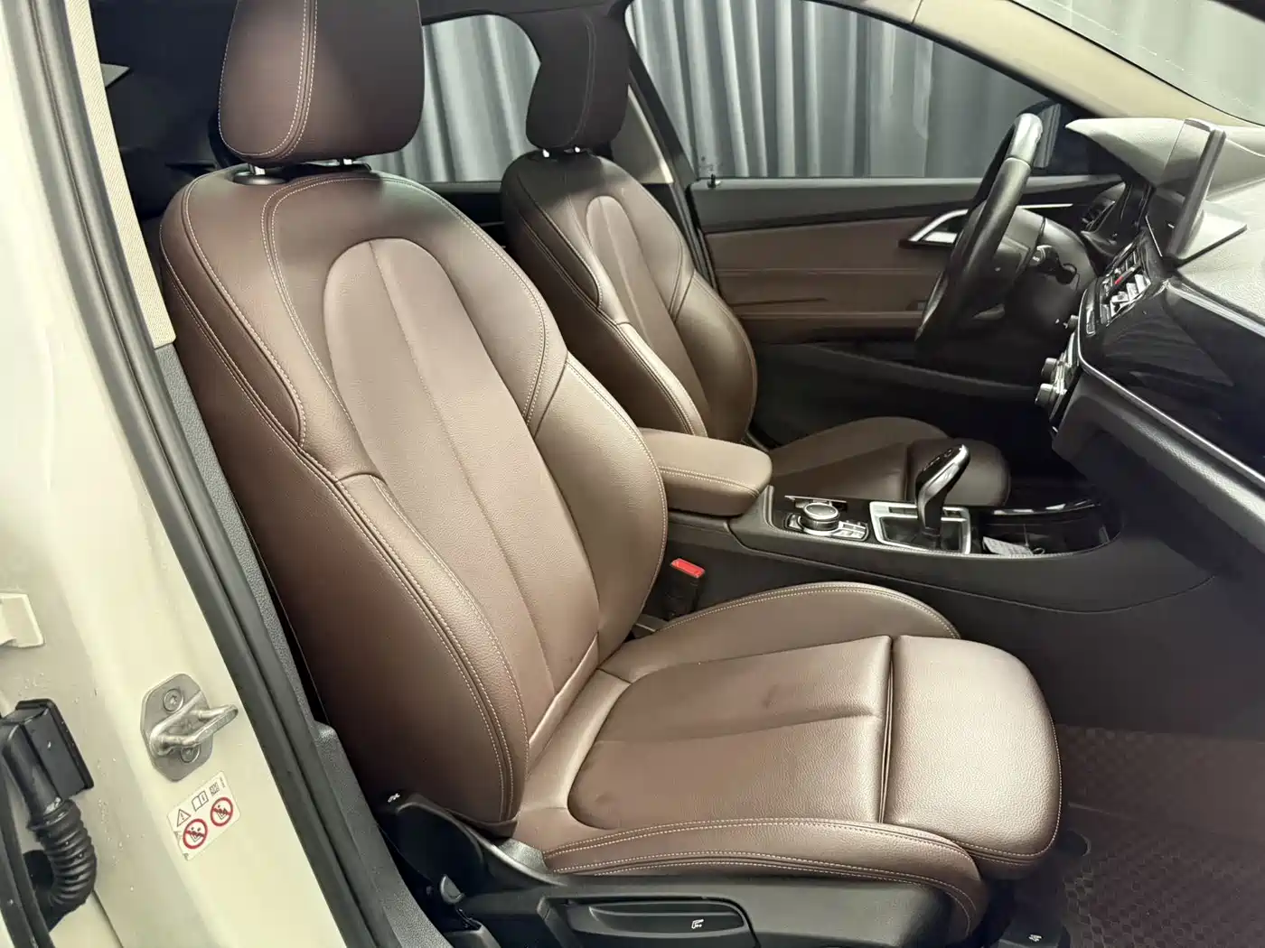 BMW BMW 1 Series 2023 120i M Sport Shadow Edition 8