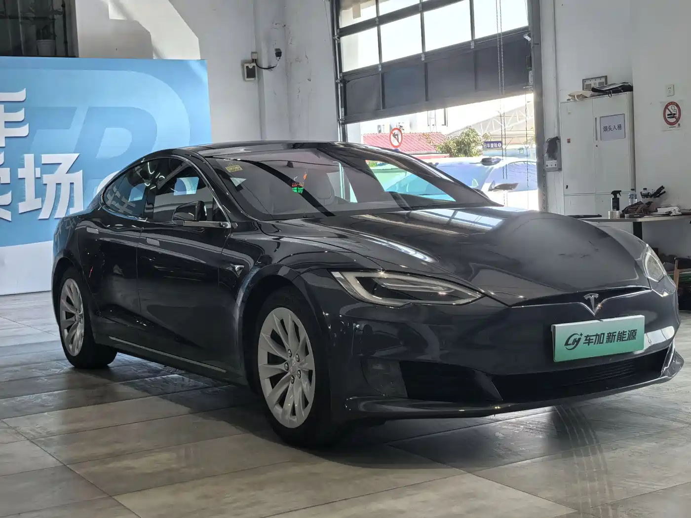 TESLA MODEL S