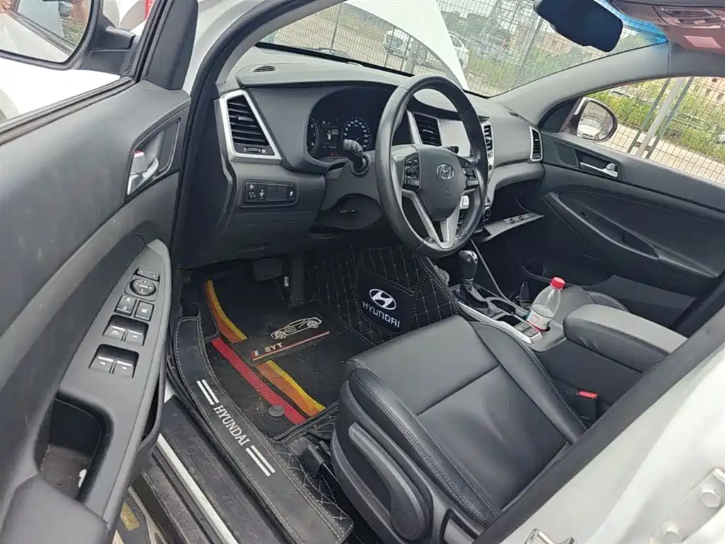 Hyundai Tucson 2015 1.6T Dual Clutch 2WD Smart фото 23