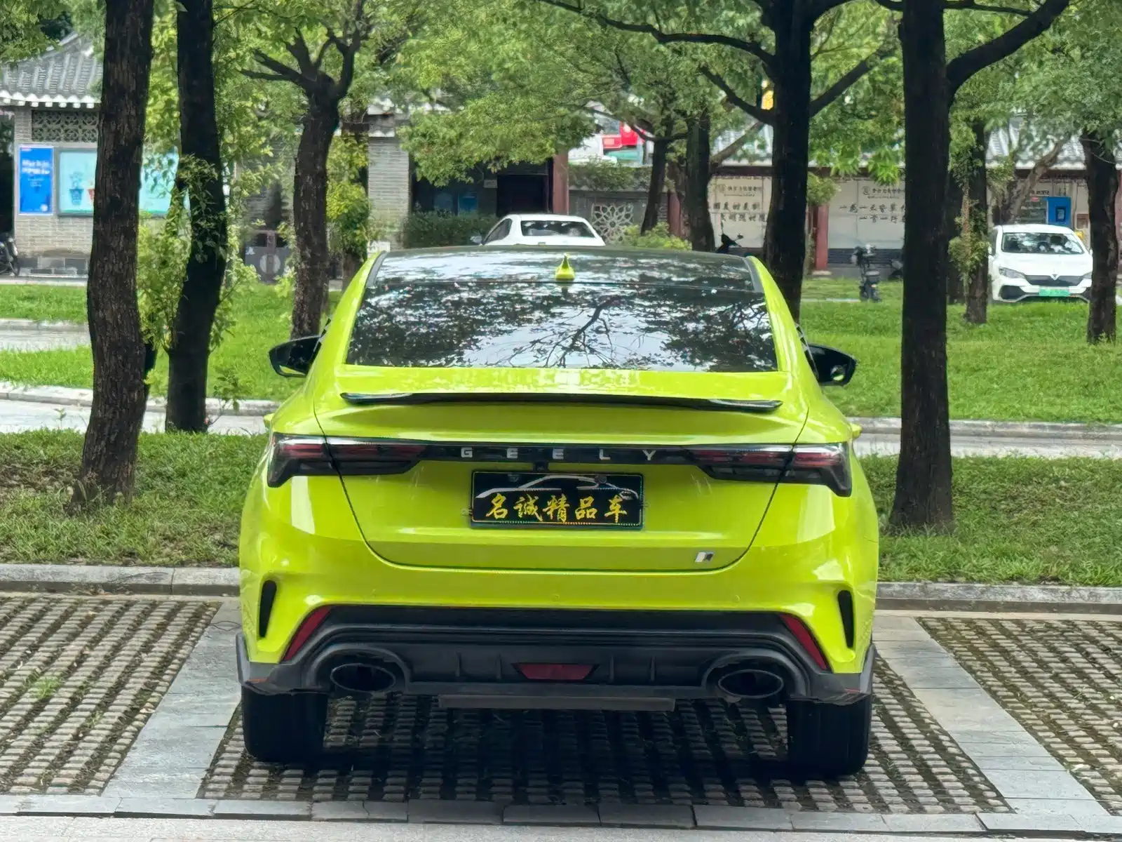 Фото 13 - Geely Binrui
