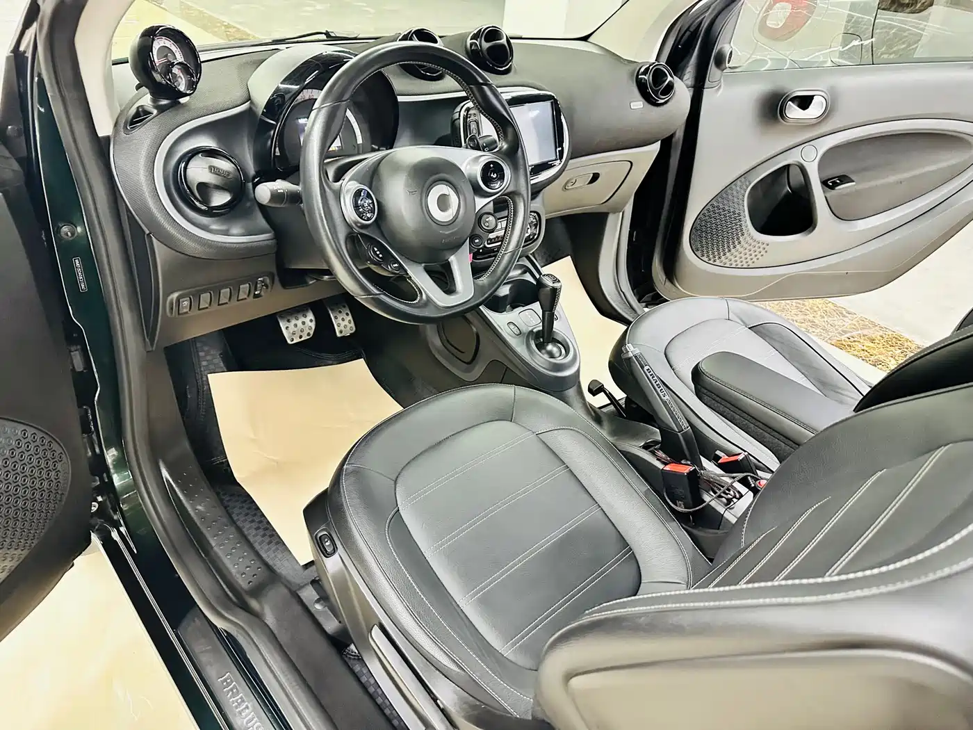smart fortwo 2018 0.9T 66kW 20th Anniversary Special Edition China V фото 24