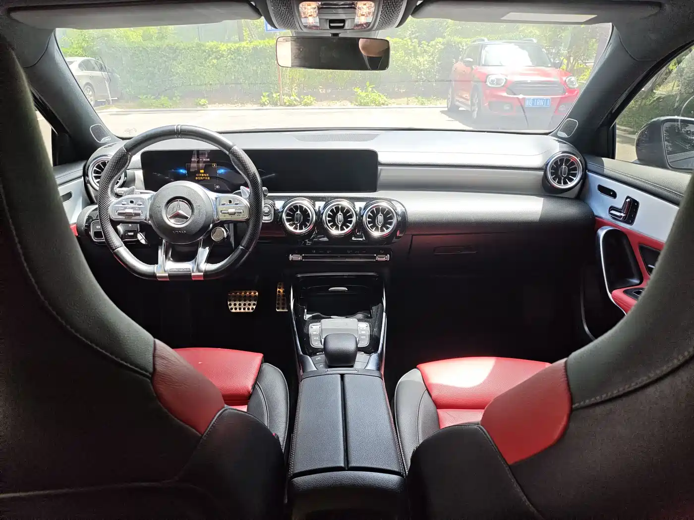 Mercedes-Benz A-Class AMG (Import) 2023 AMG A 35 4MATIC Sun Edition фото 4