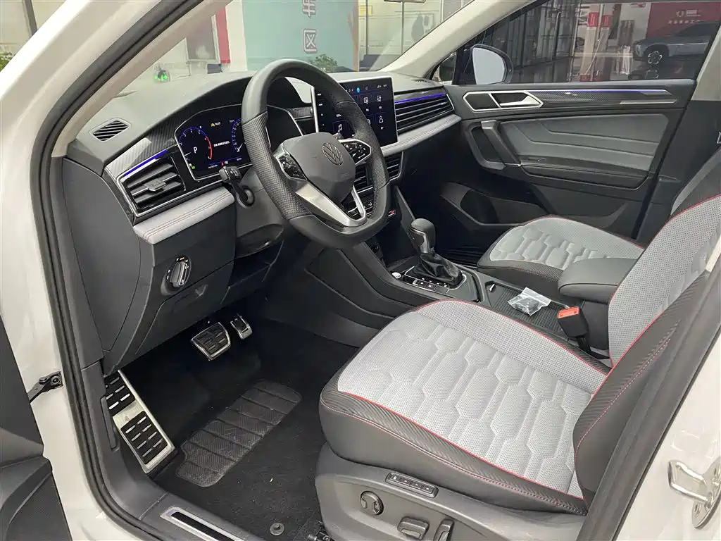Volkswagen Tiguan X 2023 Facelift 330TSI FWD Prestige Flagship фото 9