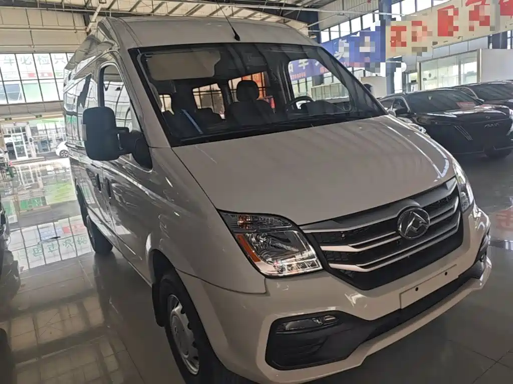 Maxus Xintu V80 2025 2025 Value Edition Aoyun 2.0T Manual Short Wheelbase Medium Roof 127Ps 5/6-seater