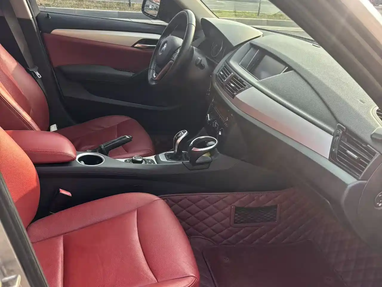 BMW X1 2014 sDrive18i Fashion Edition фото 5