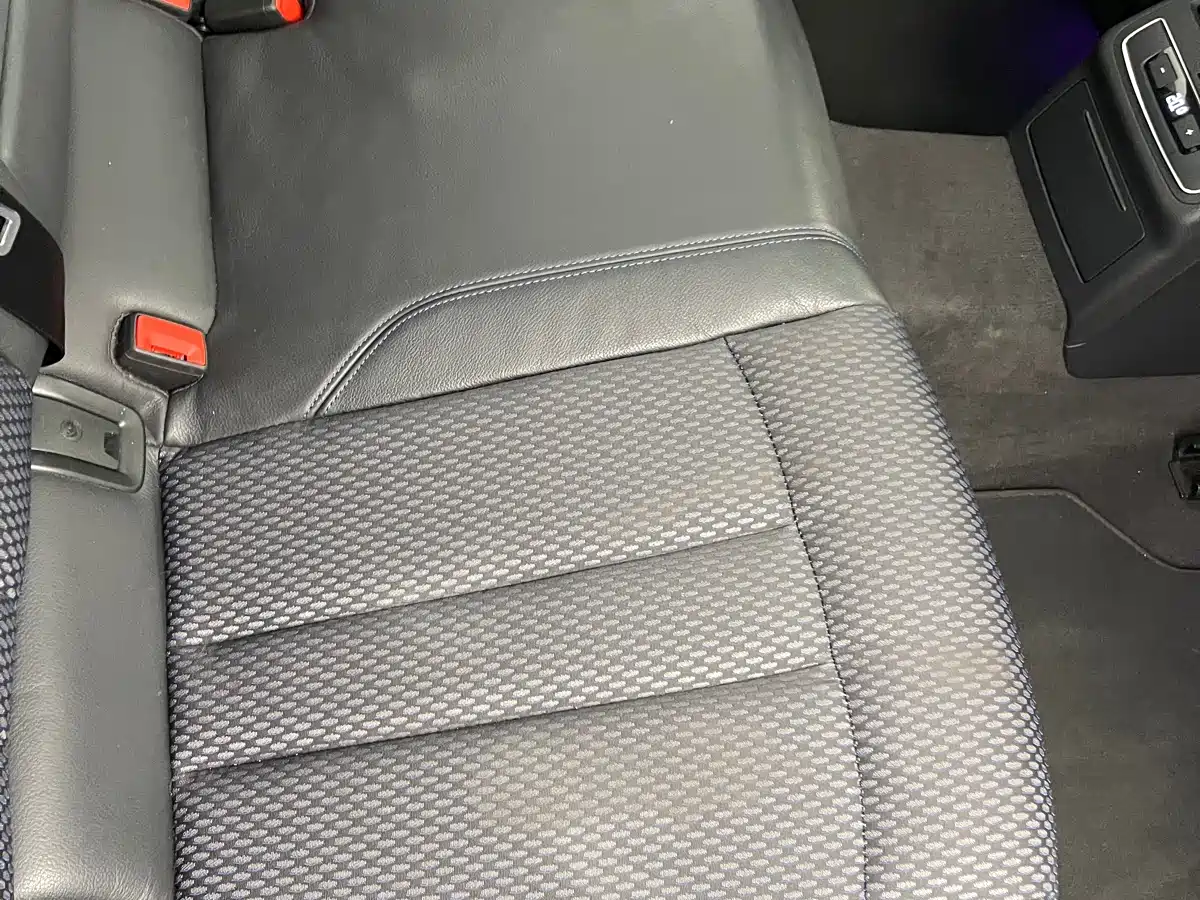 Audi A4L 2018 30th Anniversary 45 TFSI quattro Sport фото 22