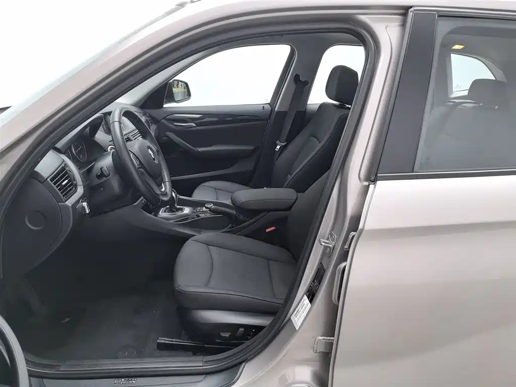 BMW X1 2015 Model sDrive18i Leading Advanced Edition фото 10
