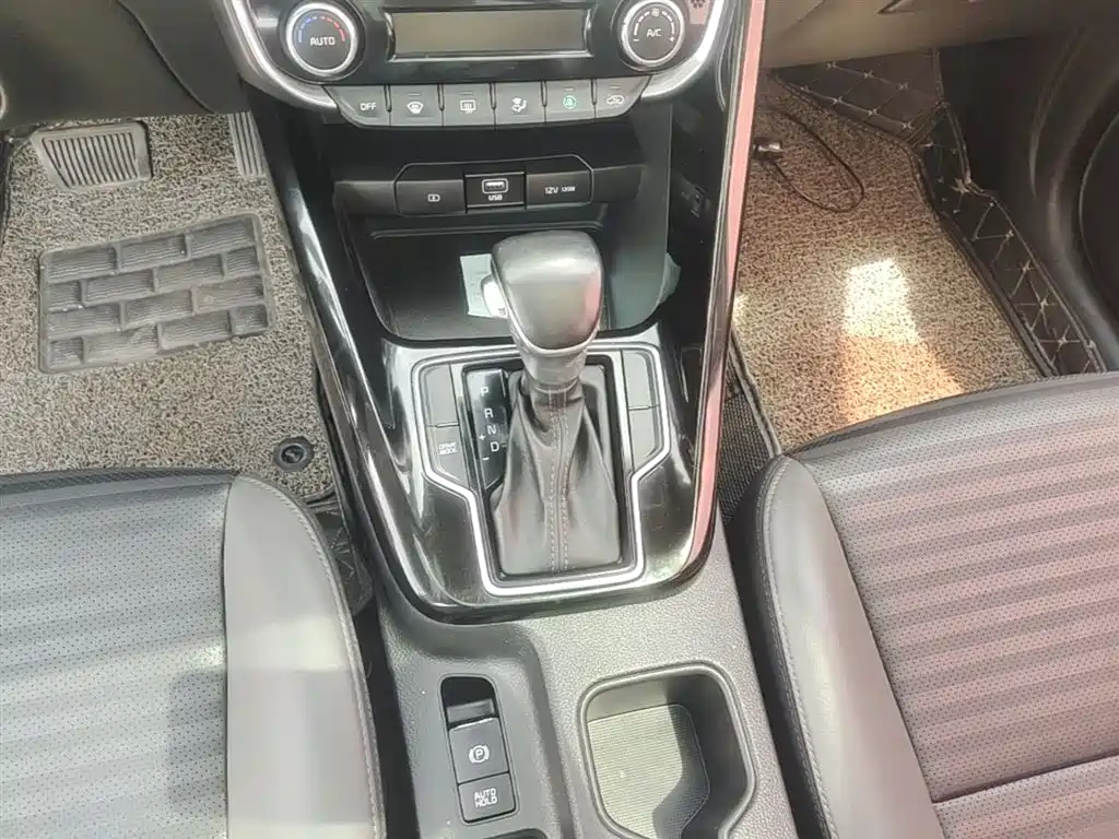 Kia Sportage 2018 2.0L Automatic Smart Luxury (China V) фото 14