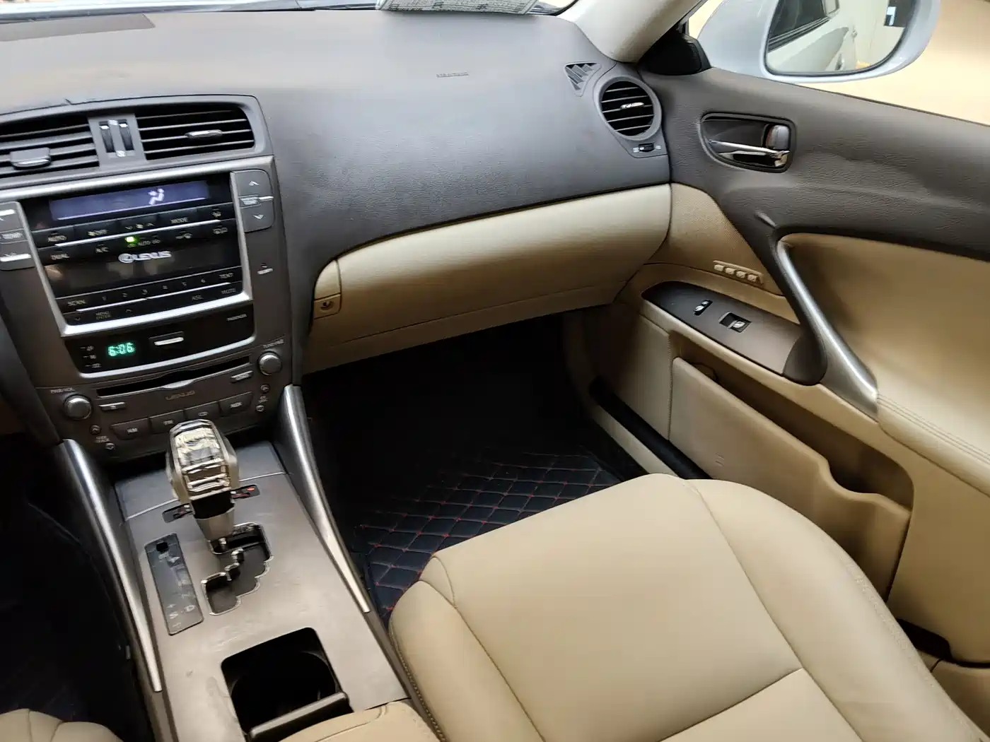 Lexus IS 2009 300 Dynamic Edition фото 12