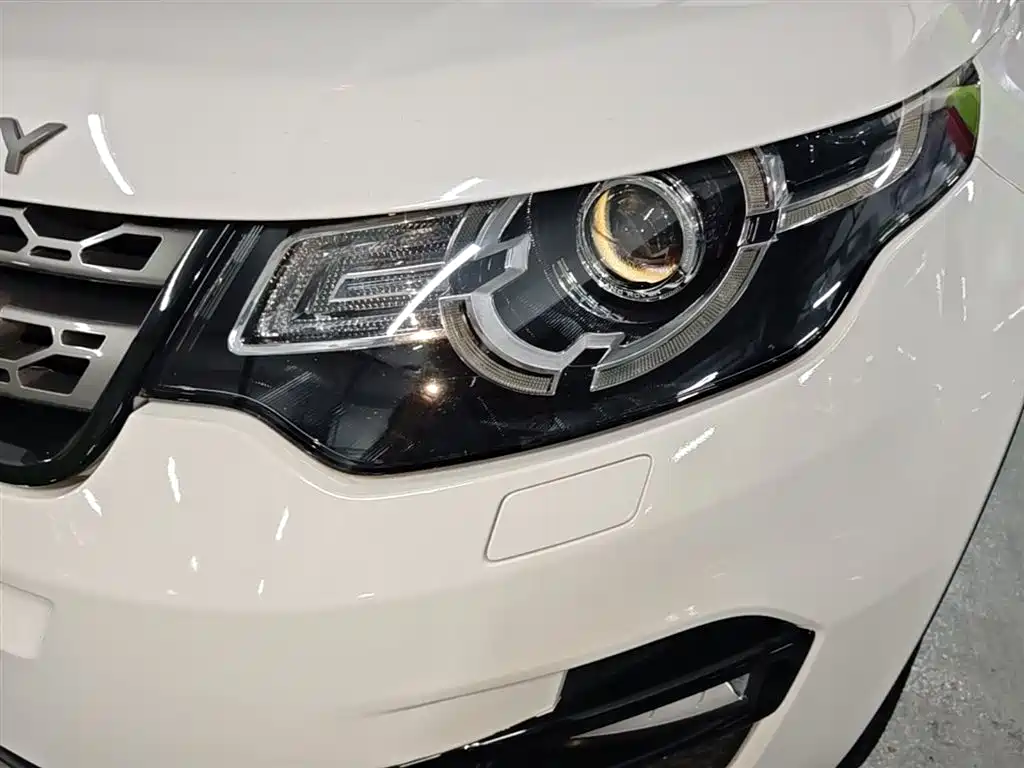 Land Rover Discovery Sport 2019 240PS SE Edition China VI фото 24