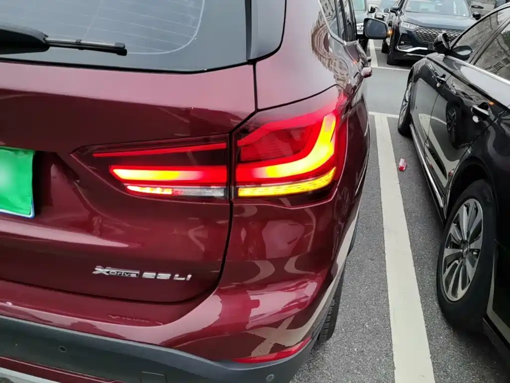 Фото 8 - BMW X1