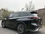 Фото 4 - Toyota Crown Kluger