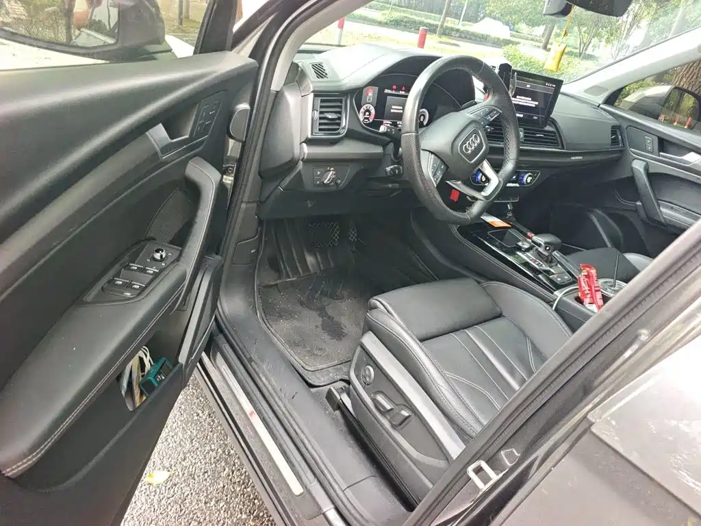 Фото 17 - Audi Q5L