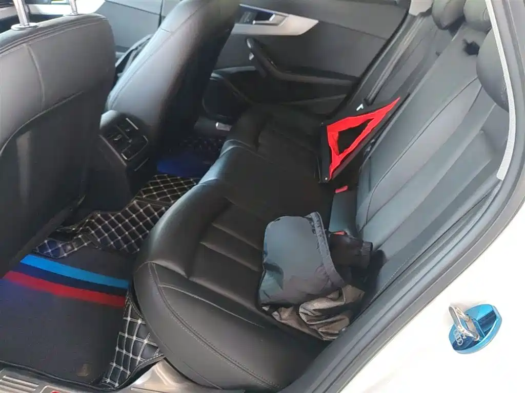 Audi A4L 2019 40 TFSI Progressive (China V) фото 17