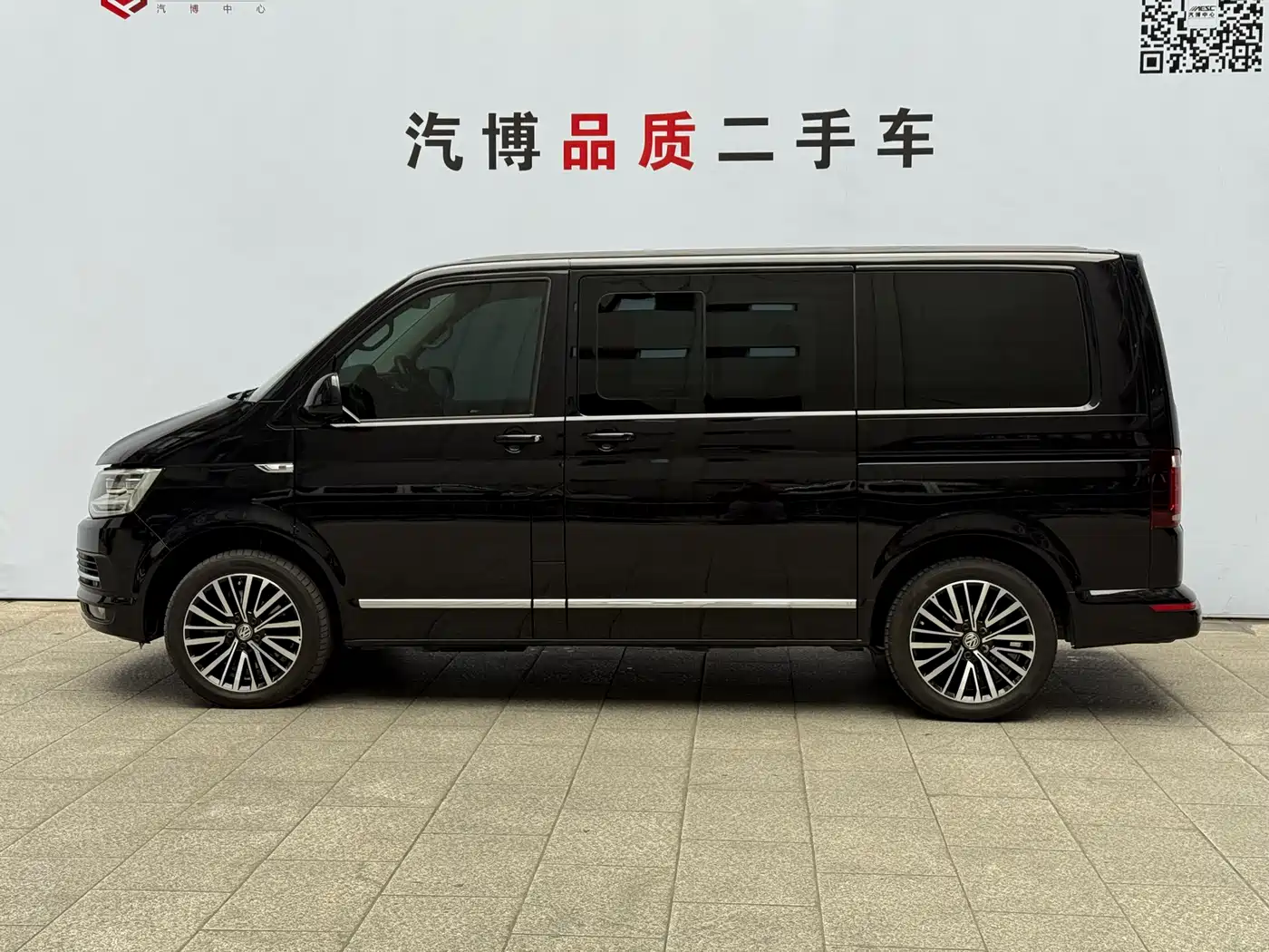 Volkswagen Multivan 2018 2.0TSI 4WD Premium Edition 7-Seater фото 8