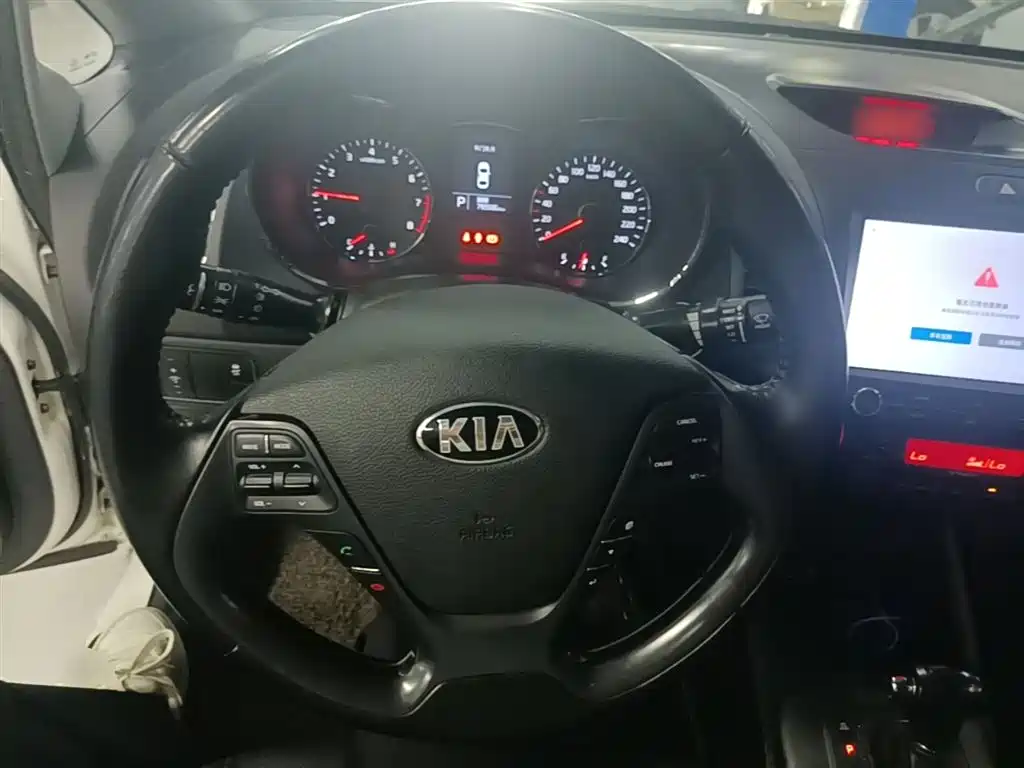 Kia K3 2015 1.6L Automatic DLX фото 11