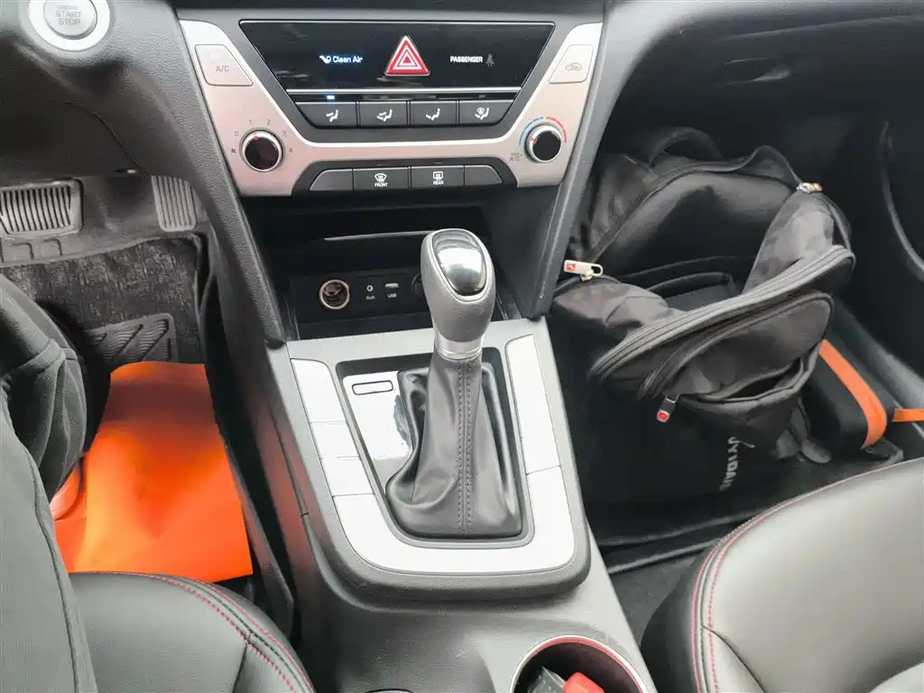 Hyundai Elantra 2018 1.6L Automatic 15th Anniversary Special Edition фото 10