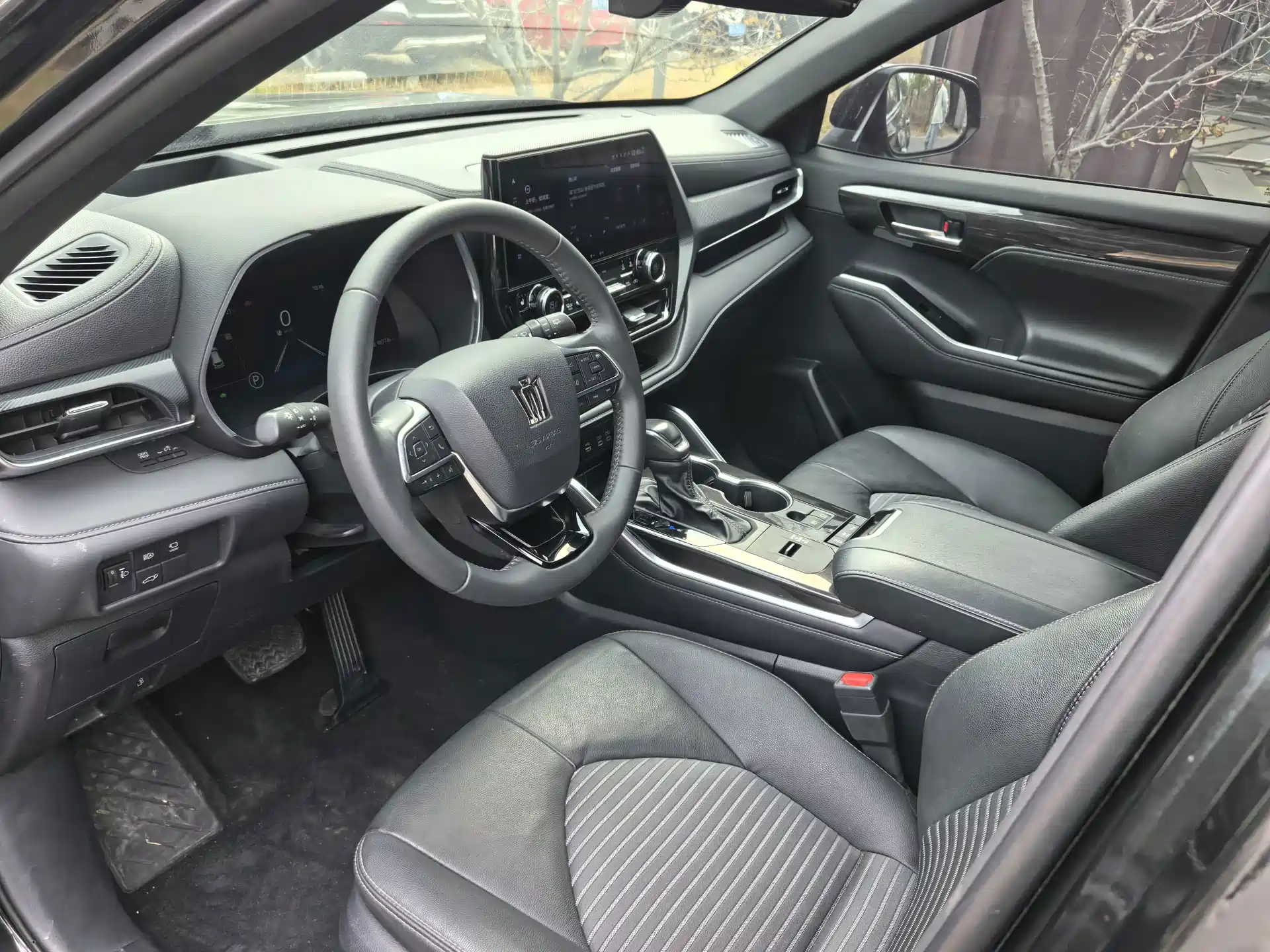 Фото 7 - Toyota Crown Kluger