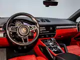 Photo 25 - Porsche Cayenne New Energy
