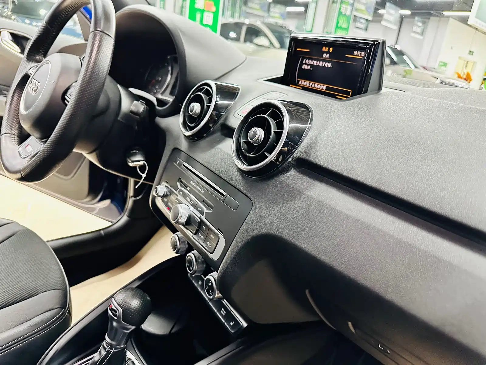 Фото 35 - Audi A1