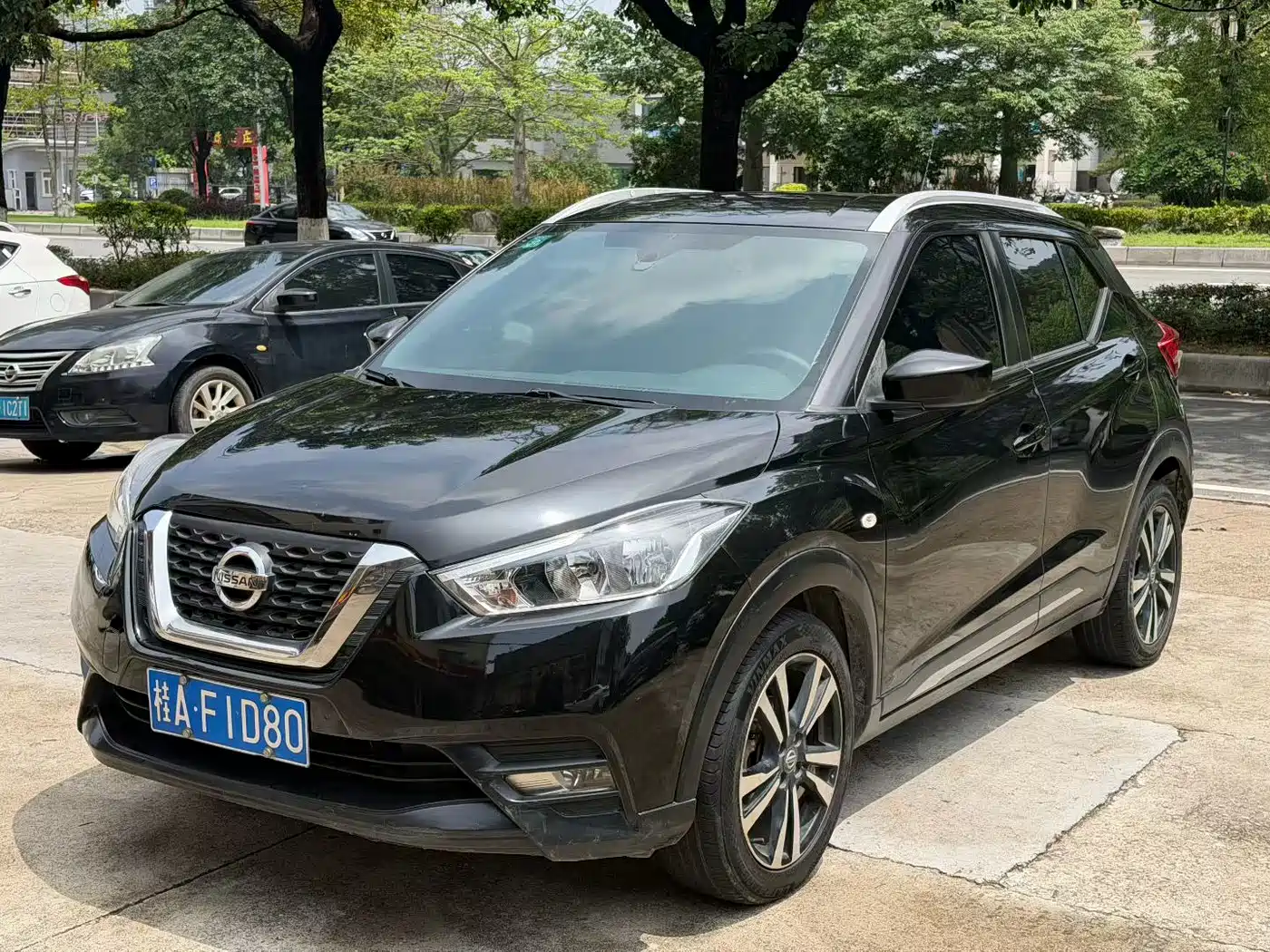 Photo 1 - Nissan Kicks