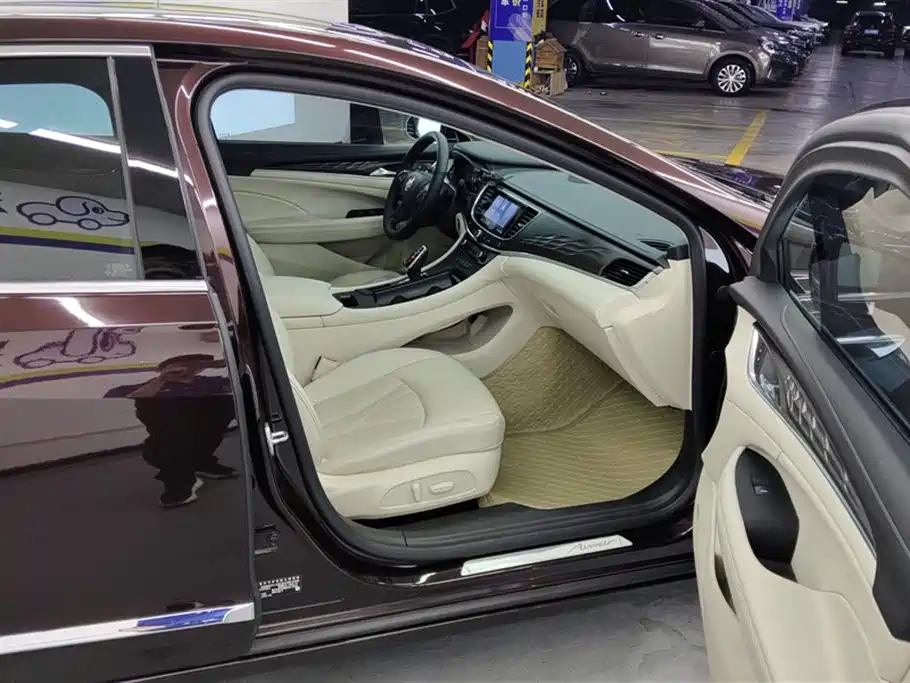 Buick LaCrosse 2022 Avenir First Edition фото 8
