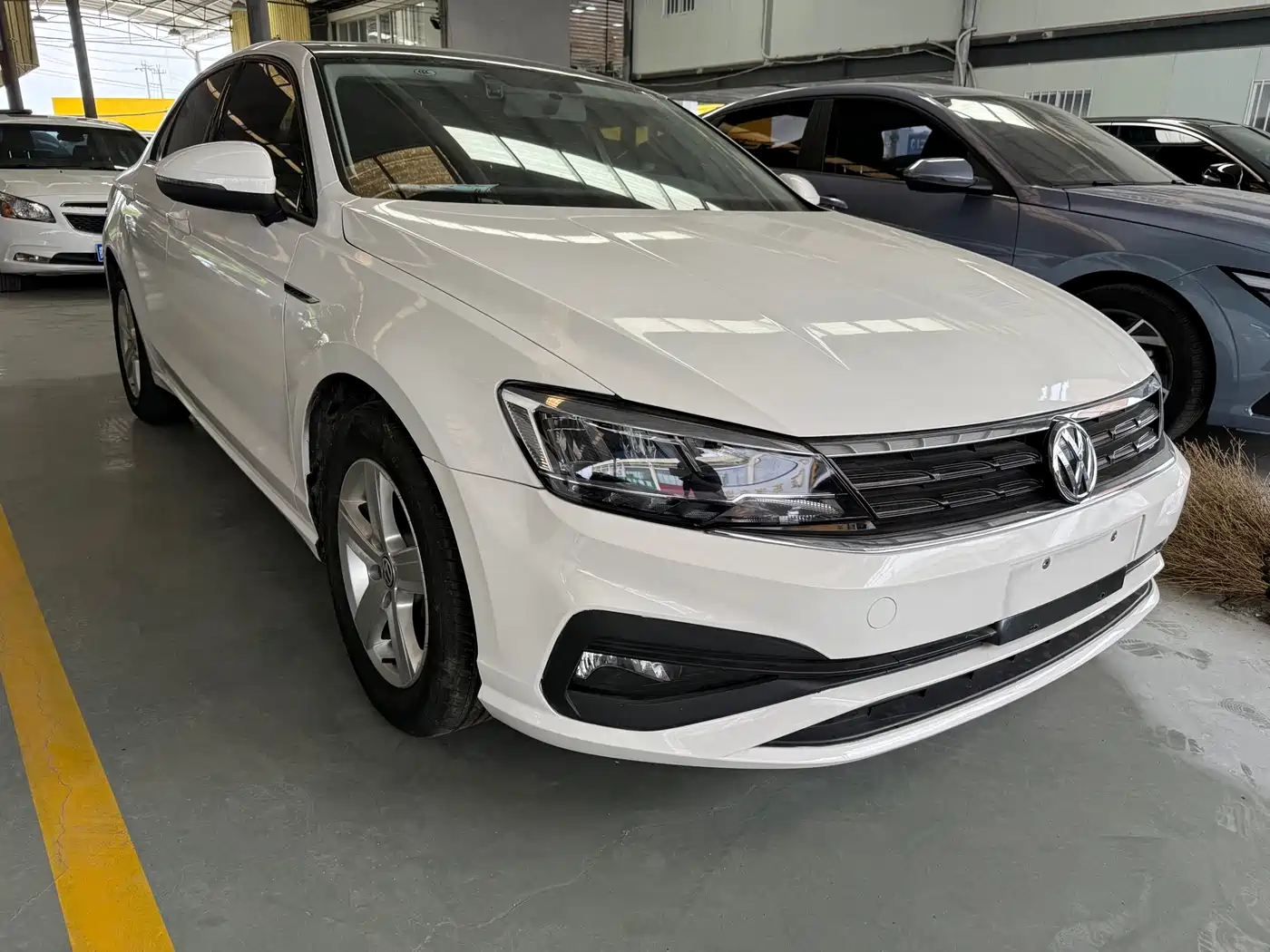 Volkswagen Lamando 2021 230TSI DSG Fashion Edition фото 3