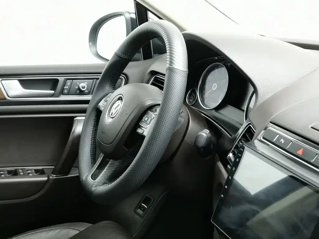 Фото 22 - Volkswagen Touareg