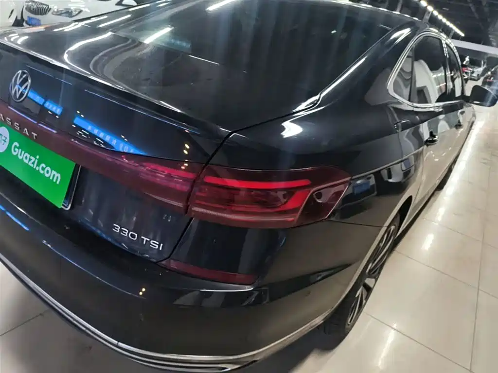 Volkswagen Passat 2023 Facelift 330TSI Luxury Edition фото 8