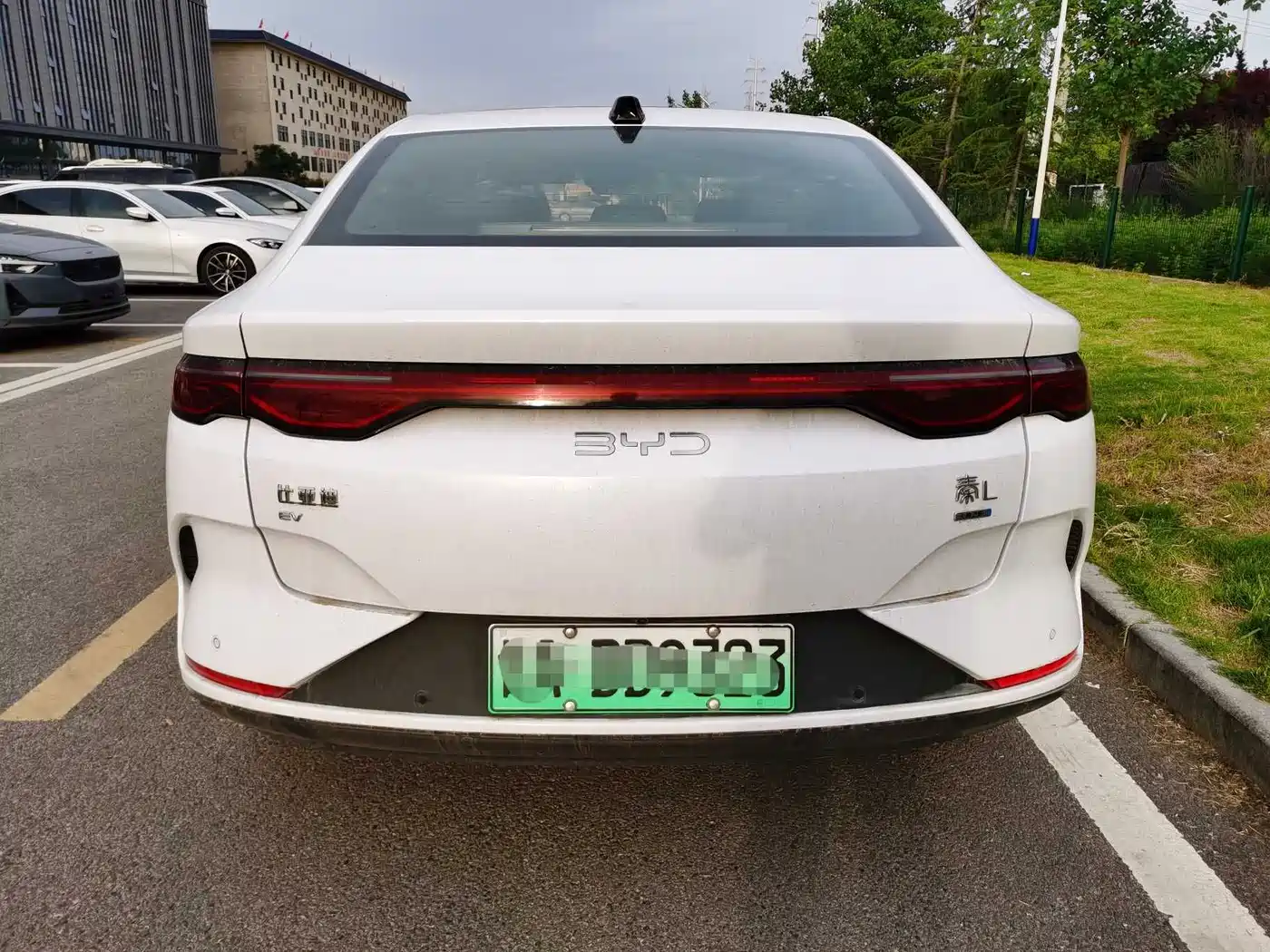 BYD Qin L 2025 EV 470KM Leading Edition фото 3