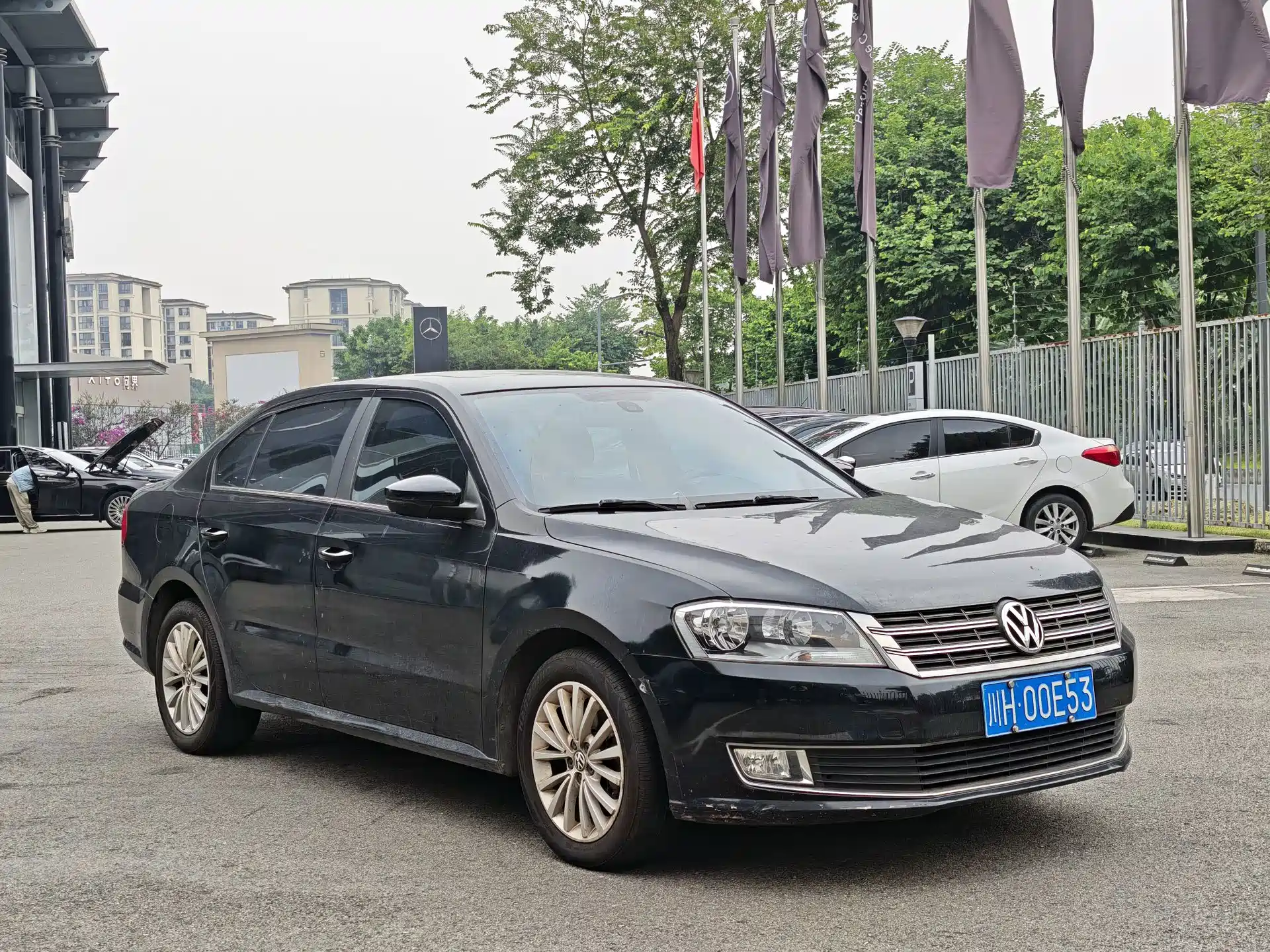 صورة 3 - Volkswagen Lavida