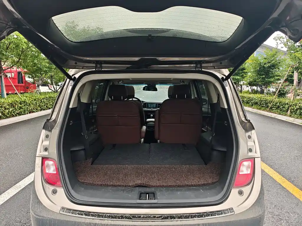 Buick GL6 2018 2018 18T 6-Seater Premium