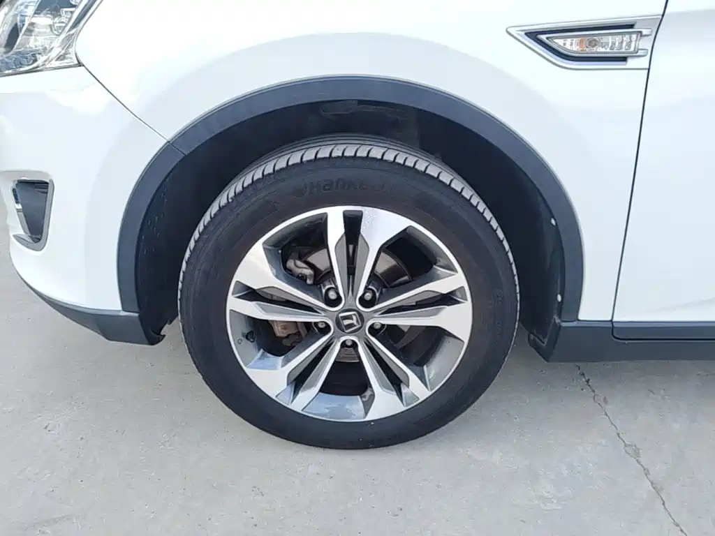 Luxgen U6 SUV 2016 2015 1.8T Fashion Upgrade