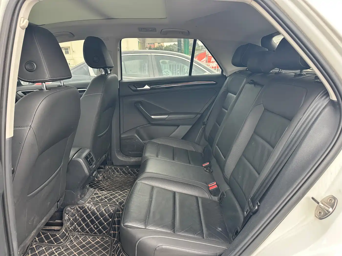Volkswagen T-ROC 2022 280TSI DSG 2WD Comfort PLUS фото 8