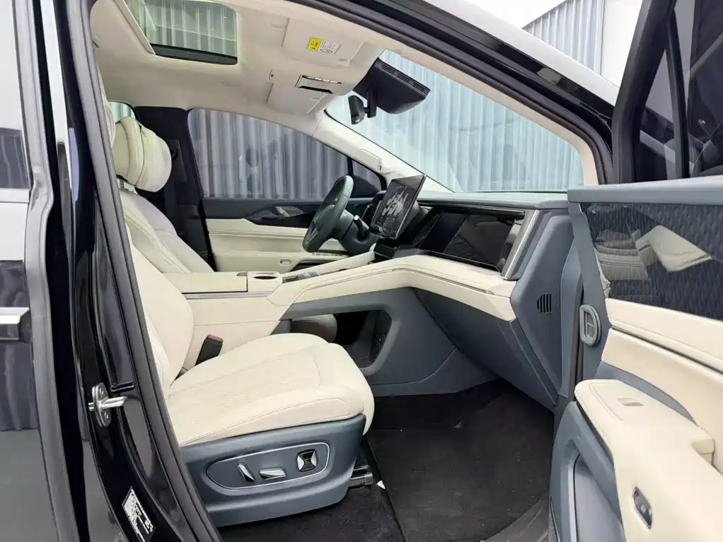 BYD Xia 2025 2026 DM-i 1.5T 218km Premium