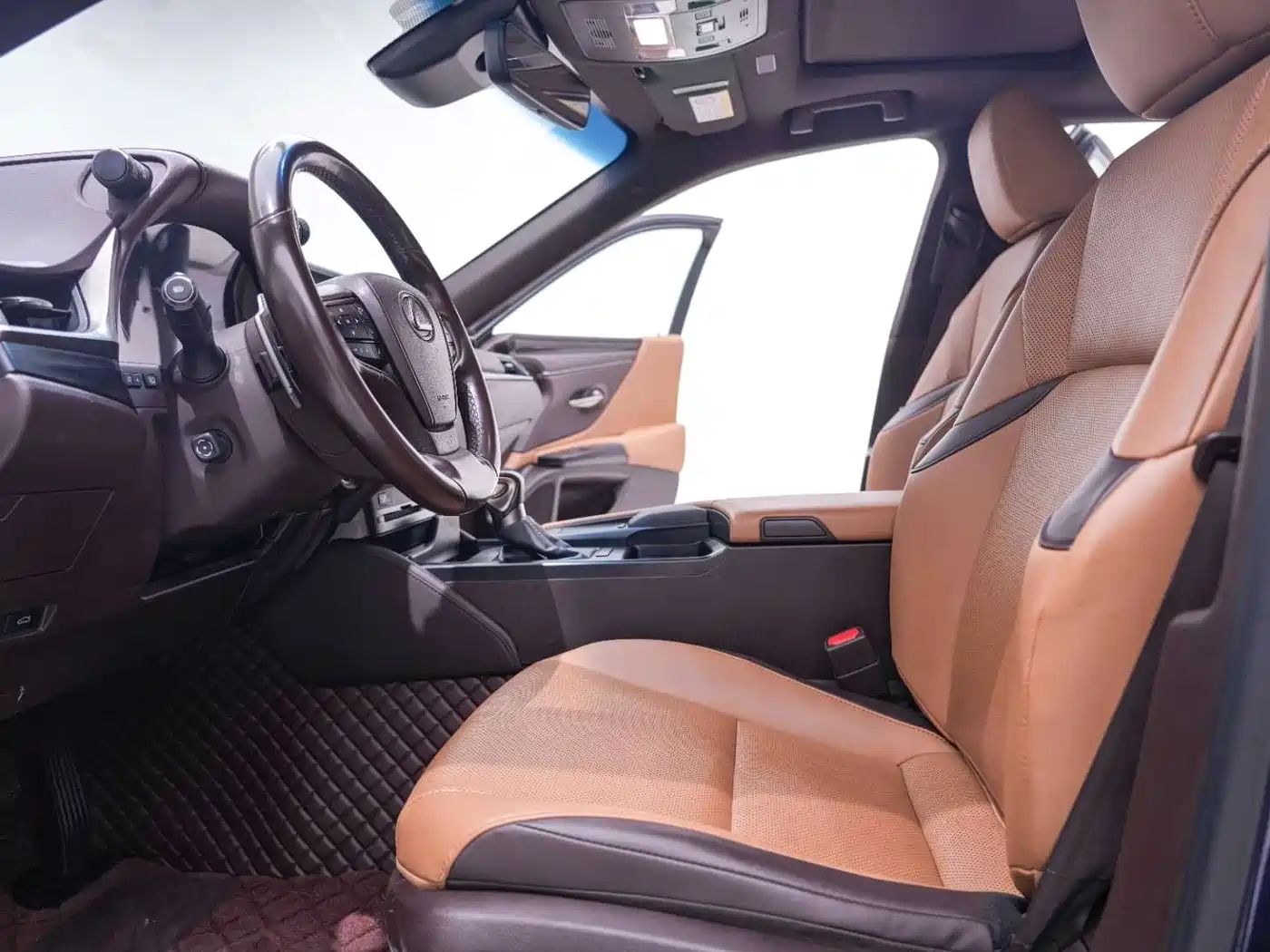 Lexus ES 2020 200 Excellence фото 18
