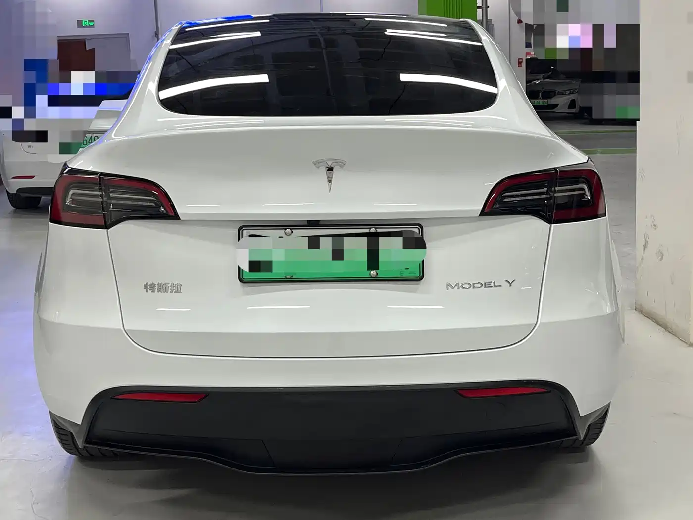 TESLA MODEL Y